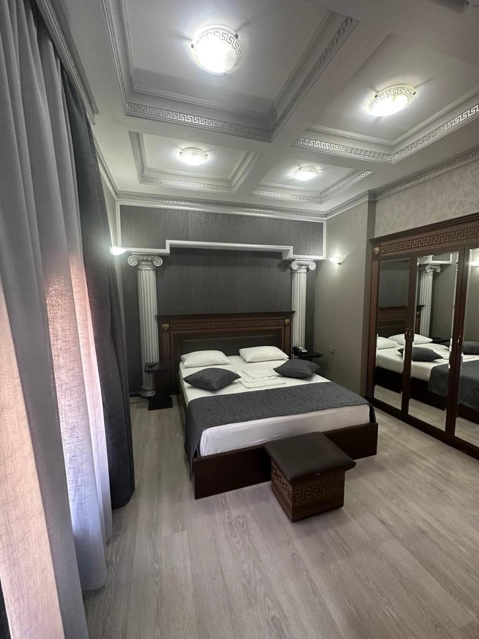 Hotel Roma & Tours Yerevan Ngoại thất bức ảnh